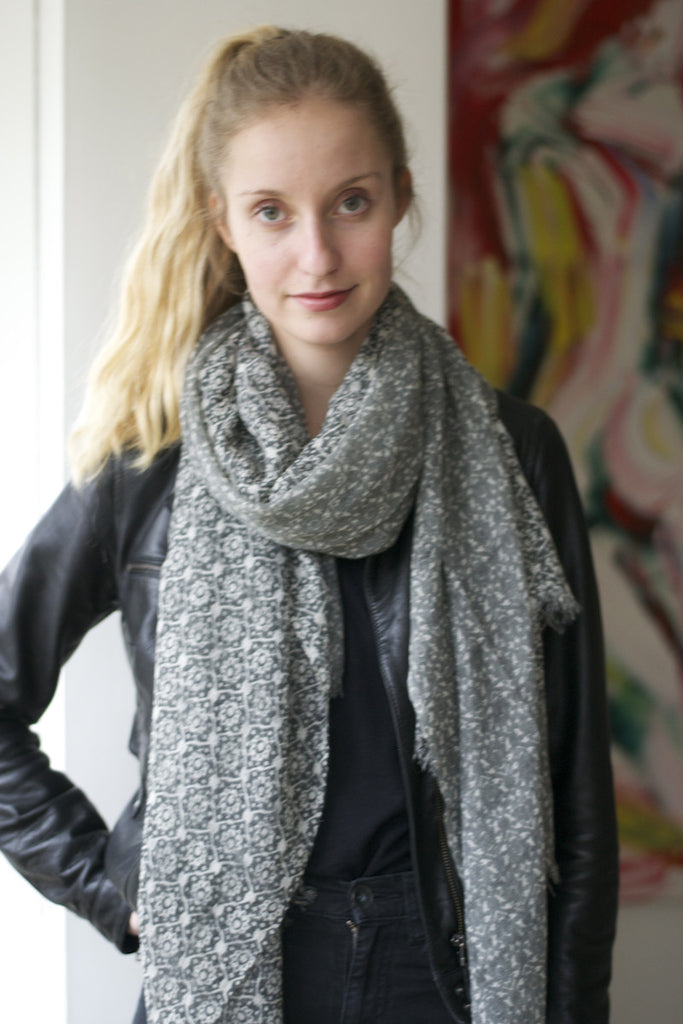 Delicate grey scarf / shawl in beautiful print - Besos Scarves